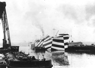 Illustration for article titled La fascinante historia de los barcos camuflados